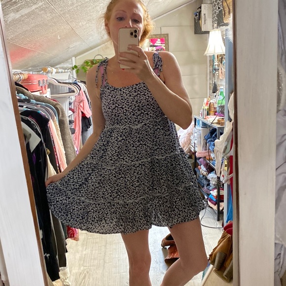 Summer dress - Picture 2 of 3